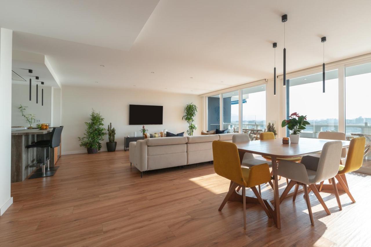 Luxury Beach/Port Apartment Малага Екстериор снимка